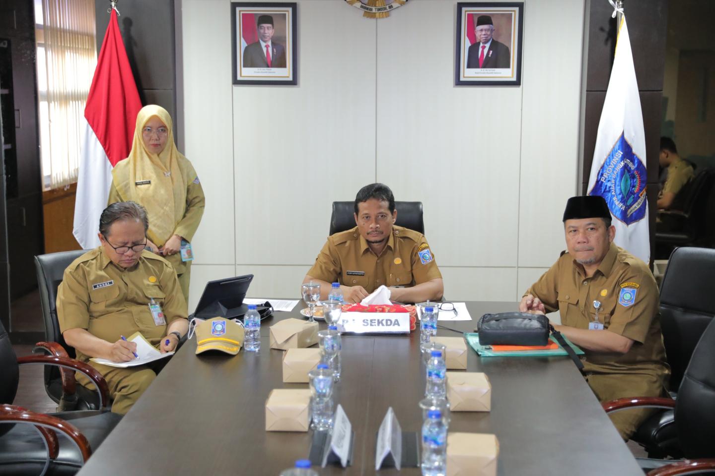 Pj Sekda Fery Ikuti Rapat Rutin Pengendalian Inflasi Daerah serta Penanggulangan TBC dan Polio secara Daring