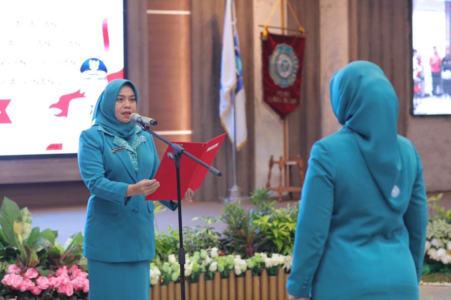 Pj Ketua Safriati Safrizal Resmi Lantik Pj Ketua TP PKK Kota Pangkalpinang