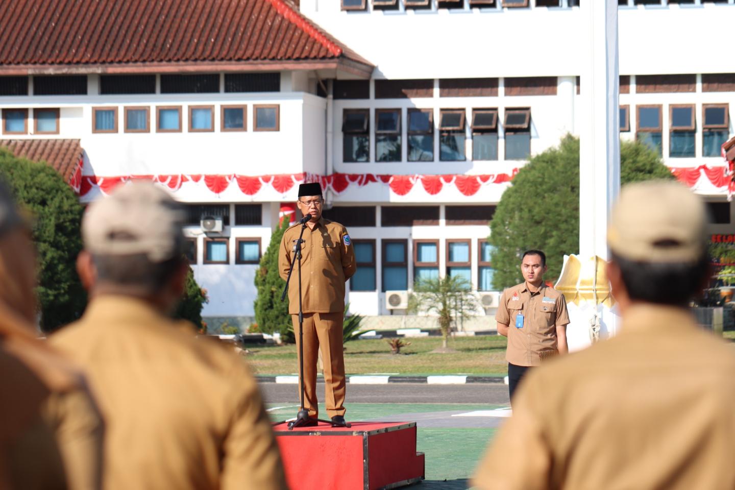 Perdana, Pj Gubernur Sugito Pimpin Apel Bersama ASN Pemprov Babel