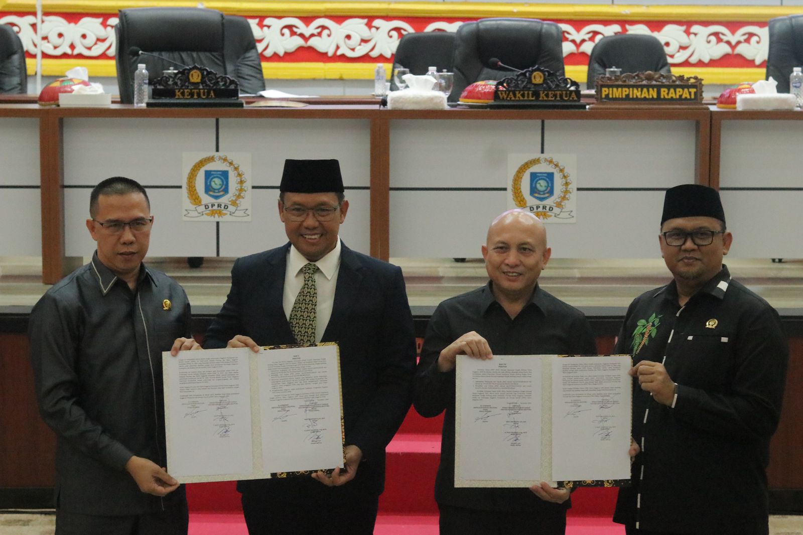Pj Gubernur Sugito dan DPRD Babel Sepakati MOU KUA-PPAS 2025