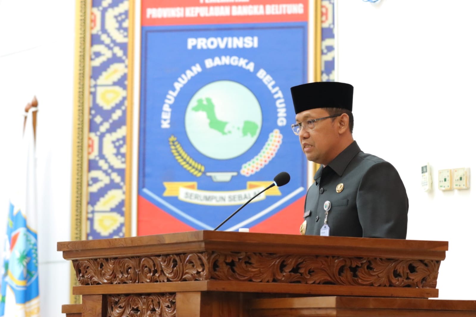Pj Gubernur Sugito Sampaikan Nota Keuangan RAPBD TA 2025