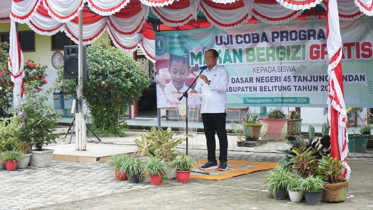Pj Gubernur Sugito Kawal Uji Coba Makan Bergizi Gratis di Tanjungpandan