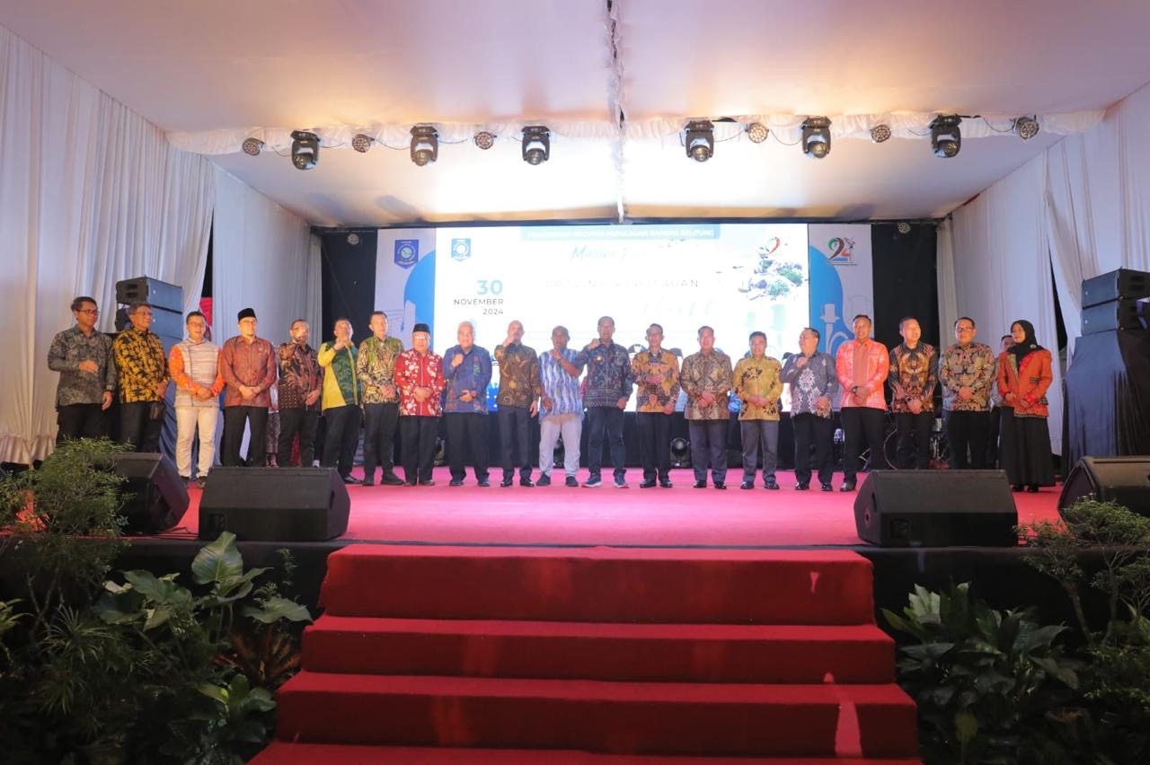 Malam Spektakuler Hibur Warga! Pj Gubernur Sugito Rayakan HUT ke-24 Kep. Babel