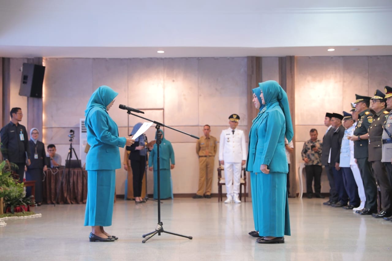 Dya Sugito Melantik Pj Ketua TP PKK Kota Pangkalpinang dan Kabupaten Bangka