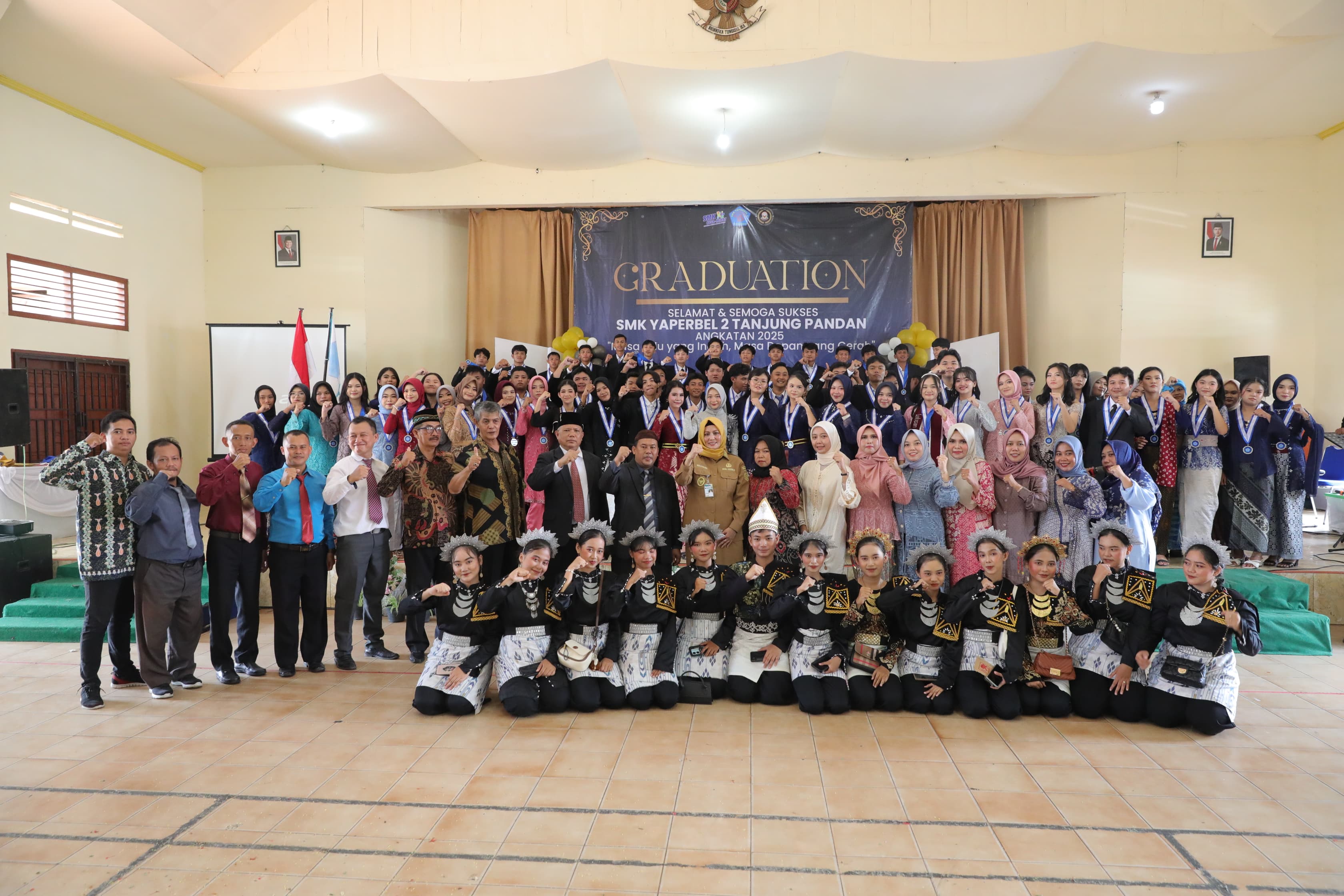 Wagub Hellyana Hadiri Wisuda SMK YAPERBEL 2 Tanjung Pandan, Sebut Komitmen Majukan Pendidikan