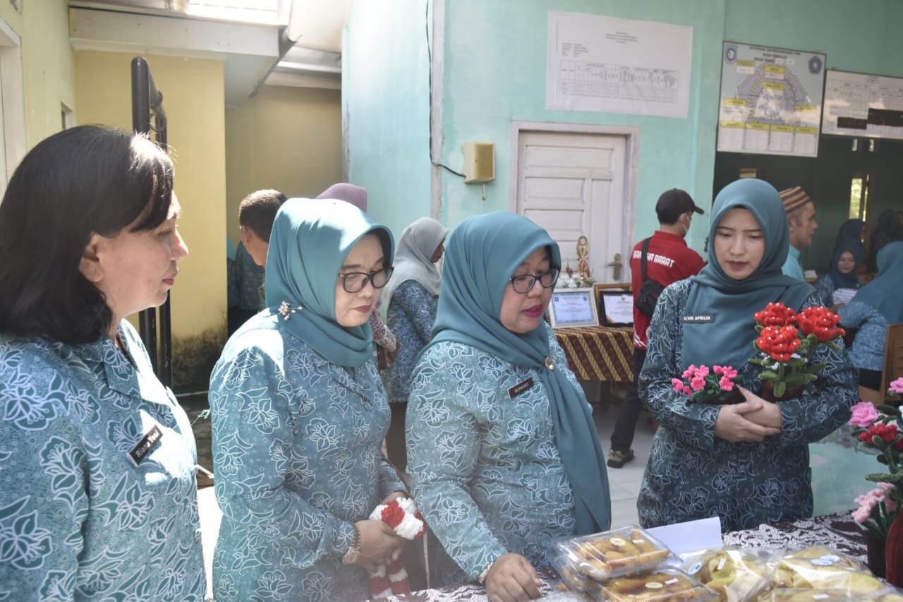 Kabupaten Bangka Barat Ikuti Lomba Tertib Administrasi PKK Dalam Rangka Hari Kesatuan Gerak PKK Ke - 53 Tingkat Provinsi Kepulauan Bangka Belitung Tahun 2025.