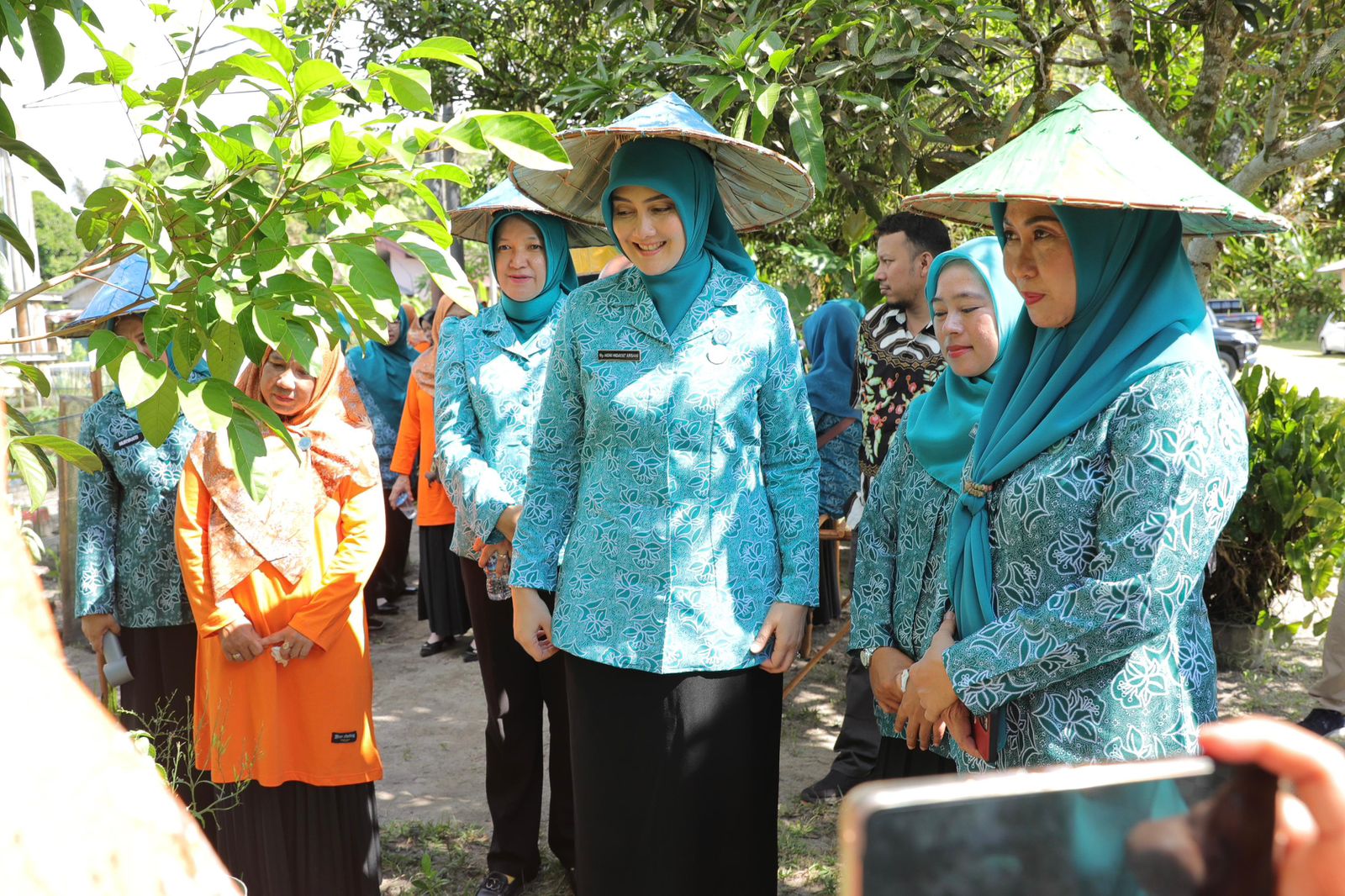 Kegiatan Ketua TP PKK Babel Buka Penilaian Lomba HKG Ke-53 Di Belitung