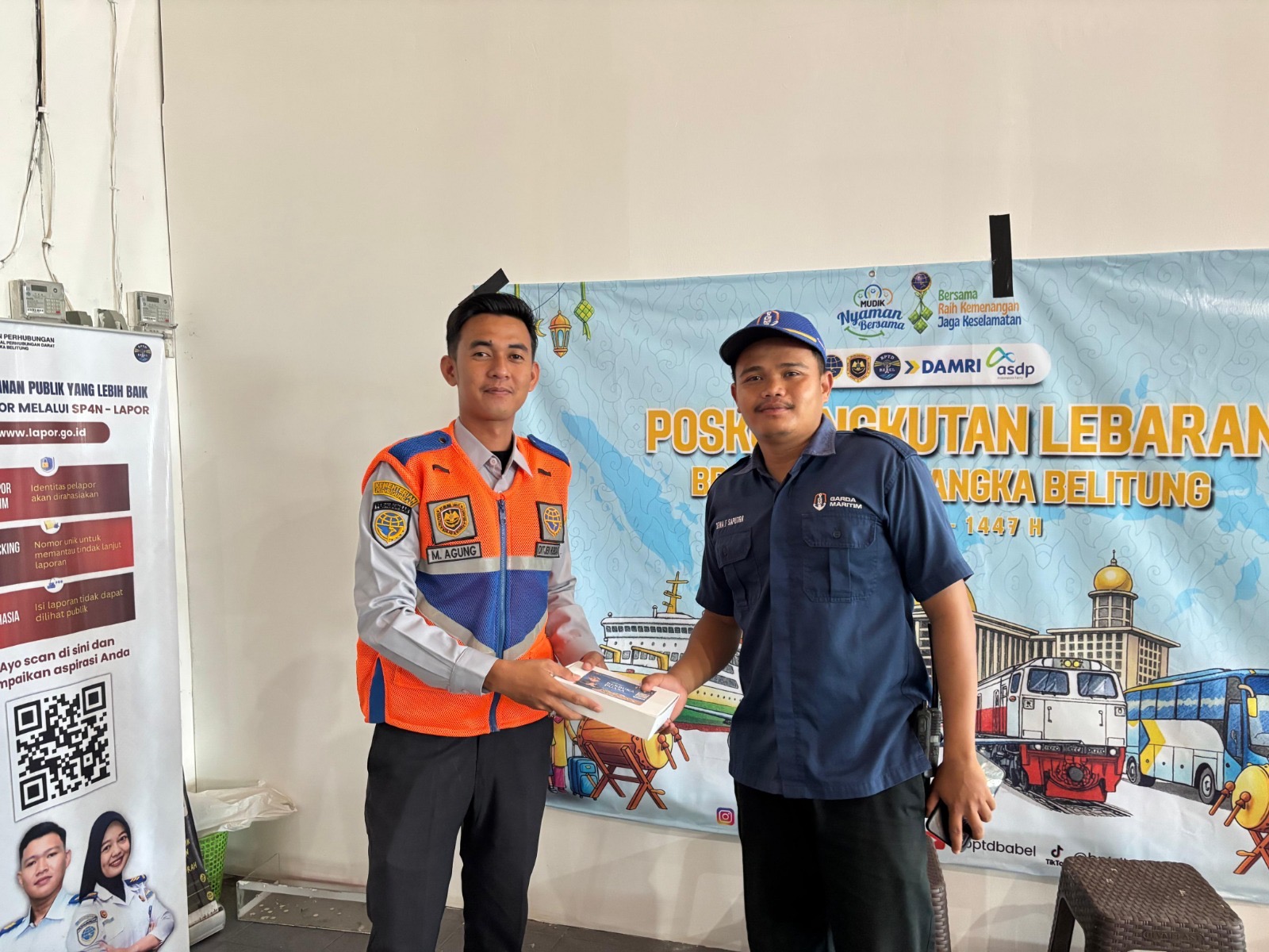 Sapa Pemudik, BPTD Babel Bagikan Takjil Gratis untuk...